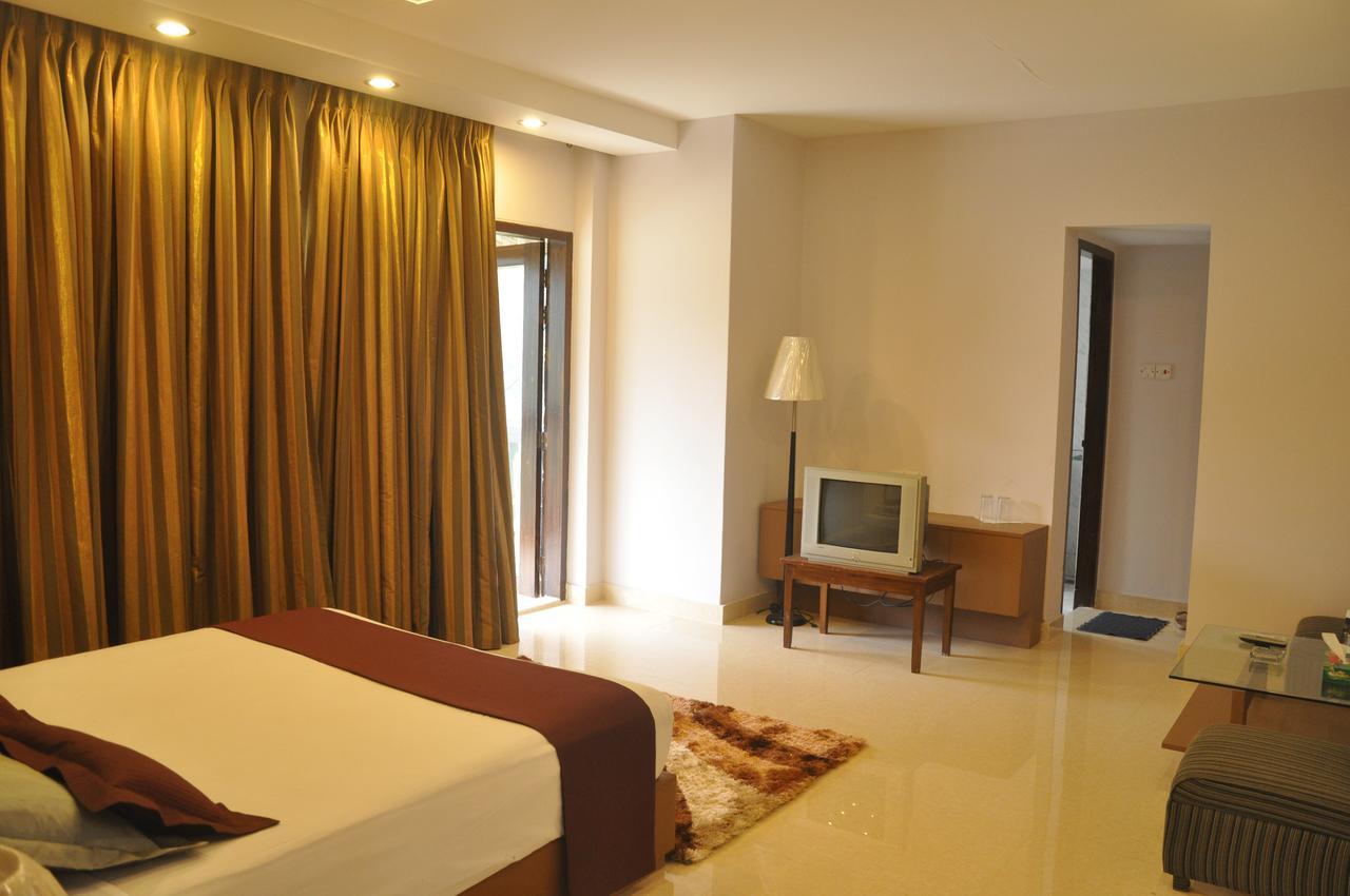 Foy'S Lake Resort Dakhin Kattali 外观 照片